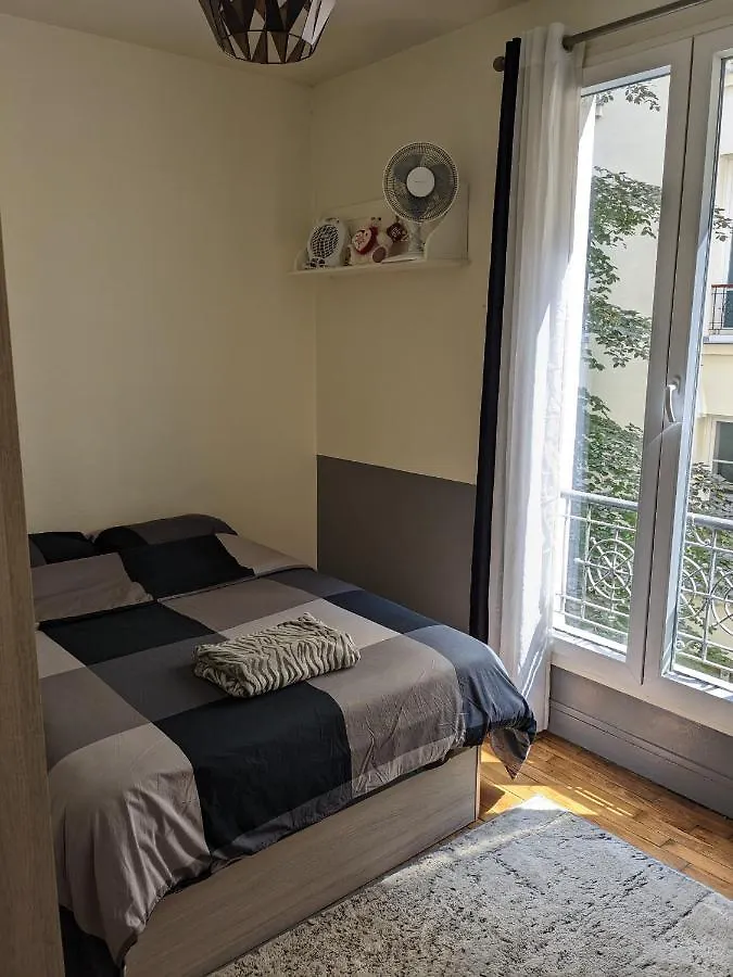 Appartement Paris 20 Apartment